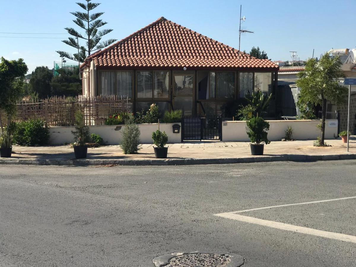 Sweet N' Boujee Studio Apartment With Varenda Paphos Kültér fotó